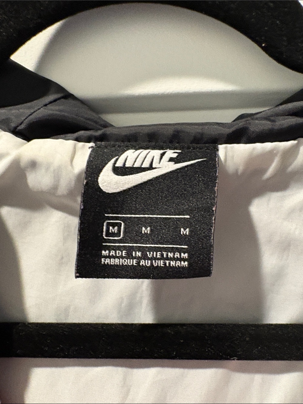 Nike Red and Black Colorblock NikeAir Windbreaker Pullover - Picture 2 of 3